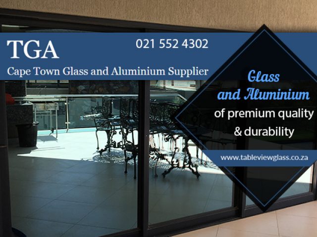 Table View Glass and Aluminium